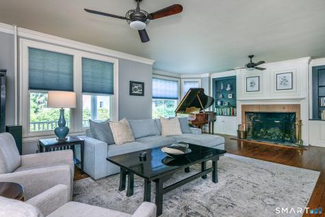 11 Pleasant Street Woodbury CT 06798