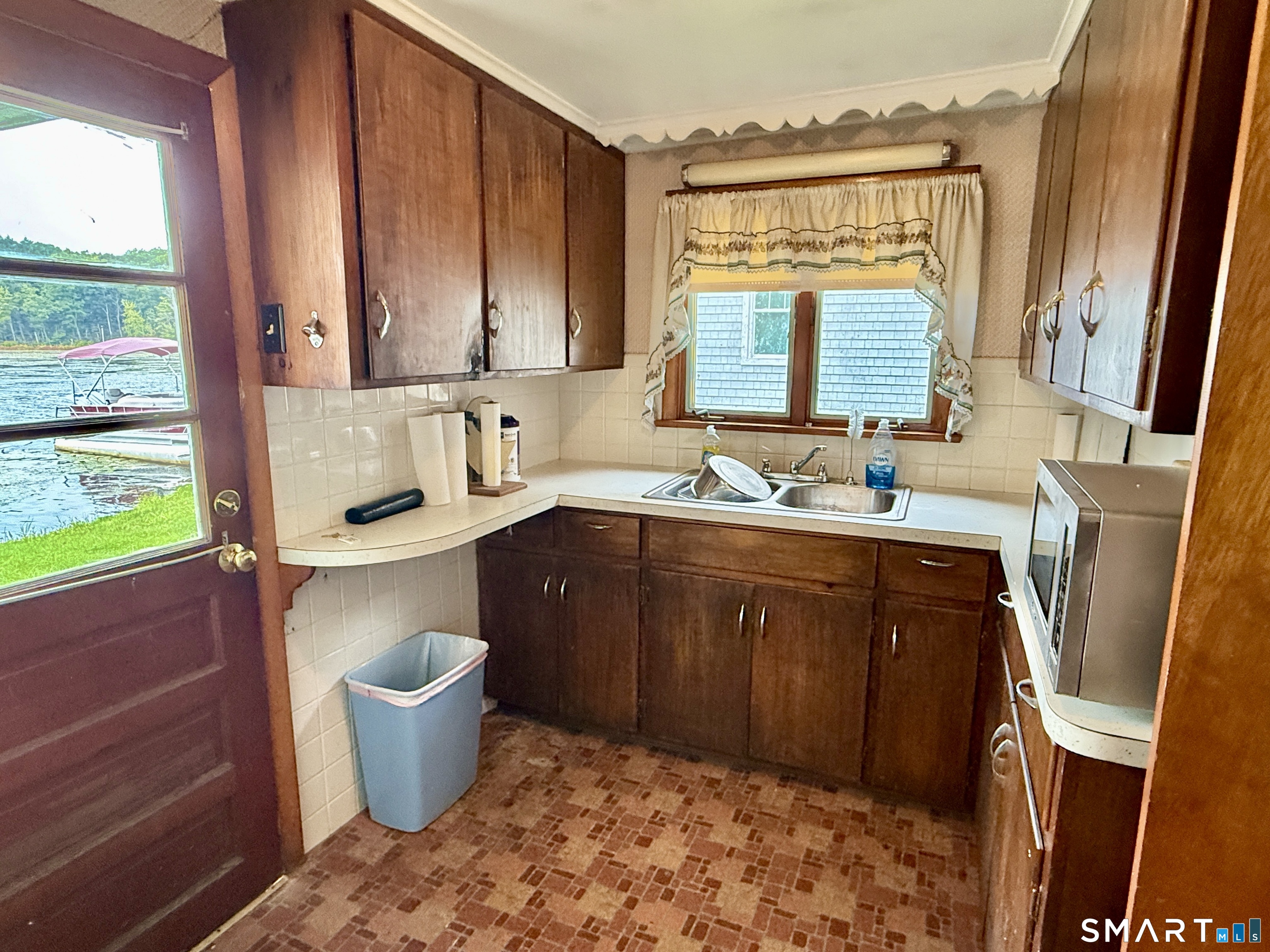 89 Sandy Beach Road Middlebury CT 06762