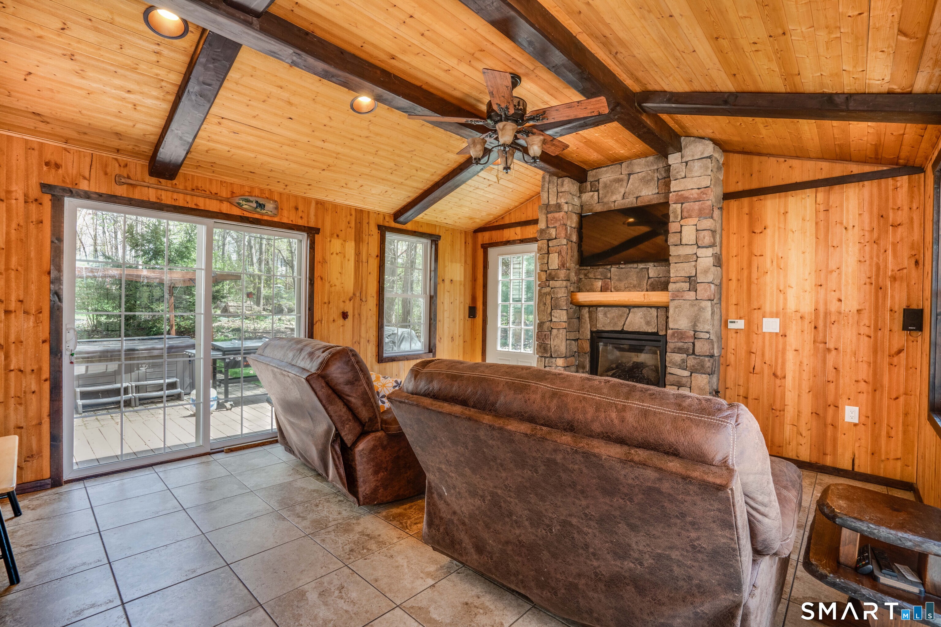 24 Vicki Lane Southington CT 06489