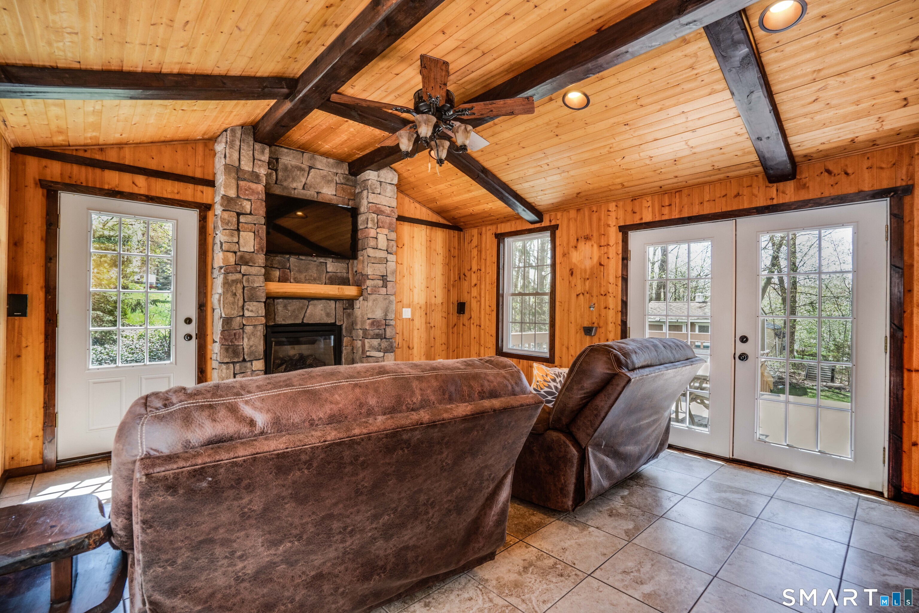 24 Vicki Lane Southington CT 06489