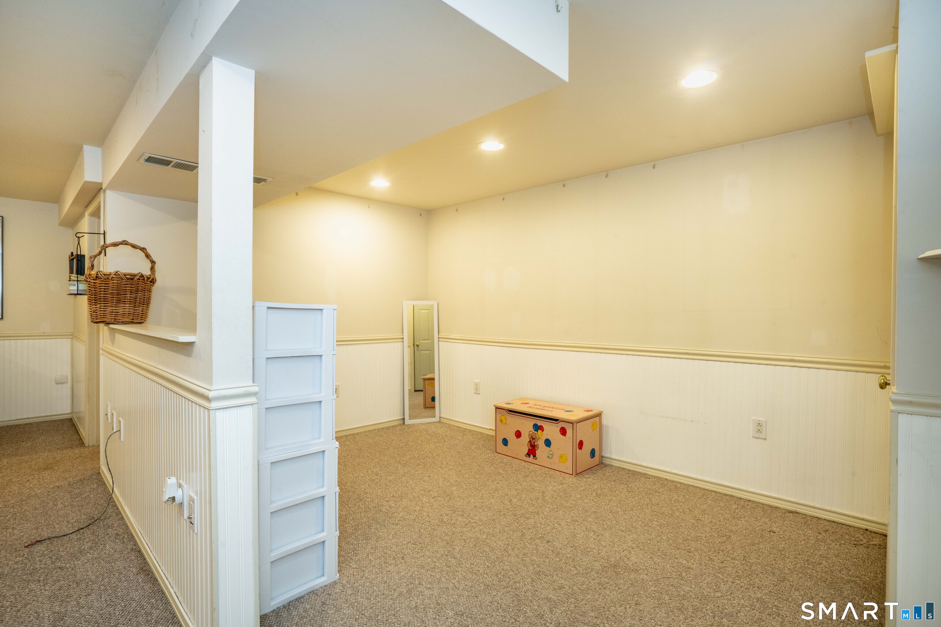 24 Vicki Lane Southington CT 06489