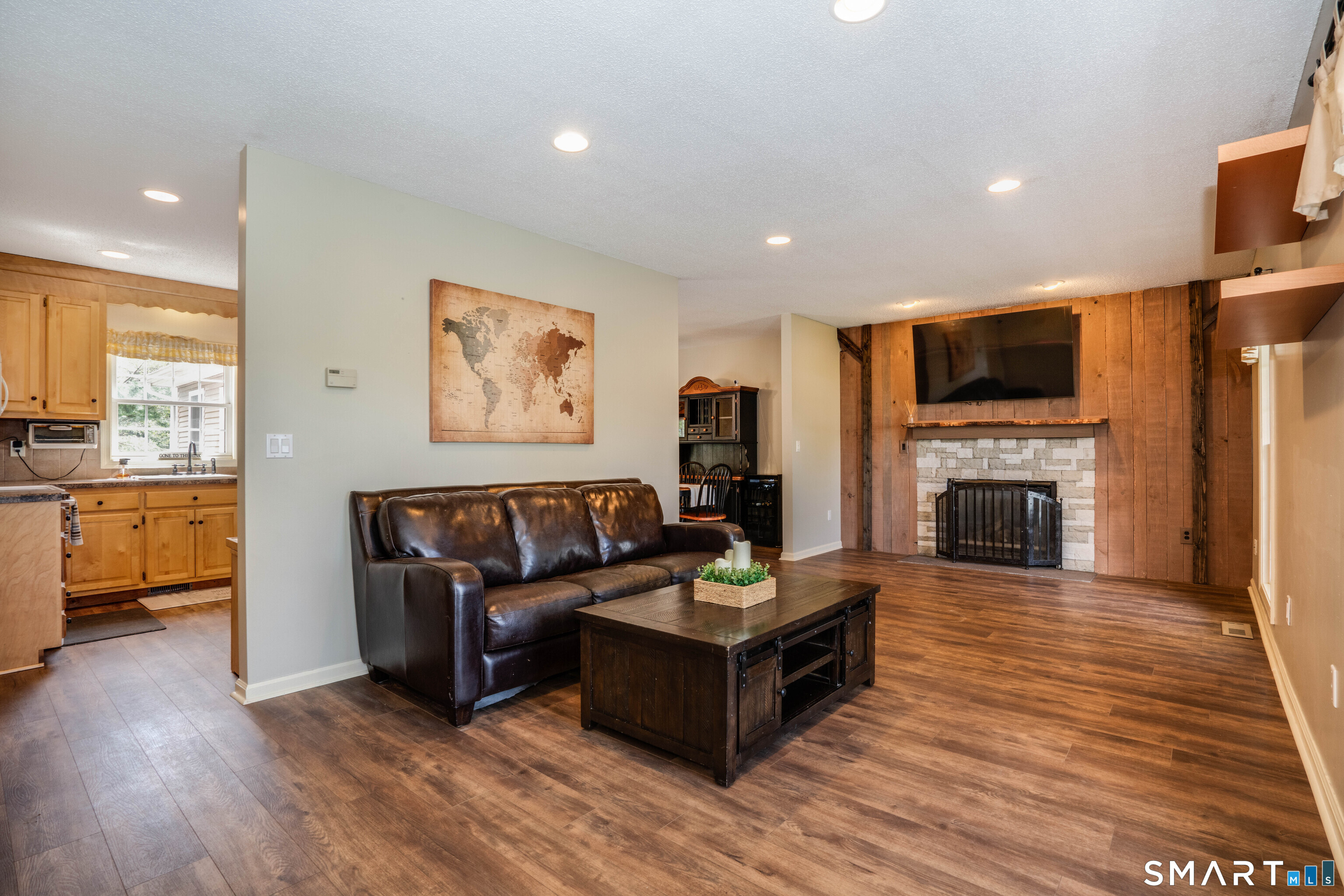 24 Vicki Lane Southington CT 06489