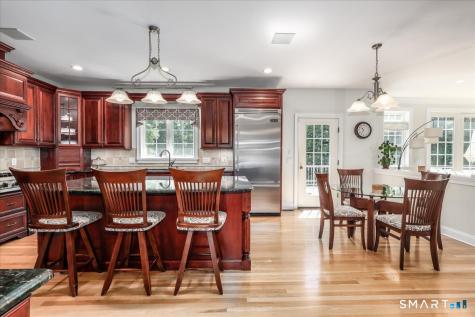 8 Rock Ridge Court New Fairfield CT 06812