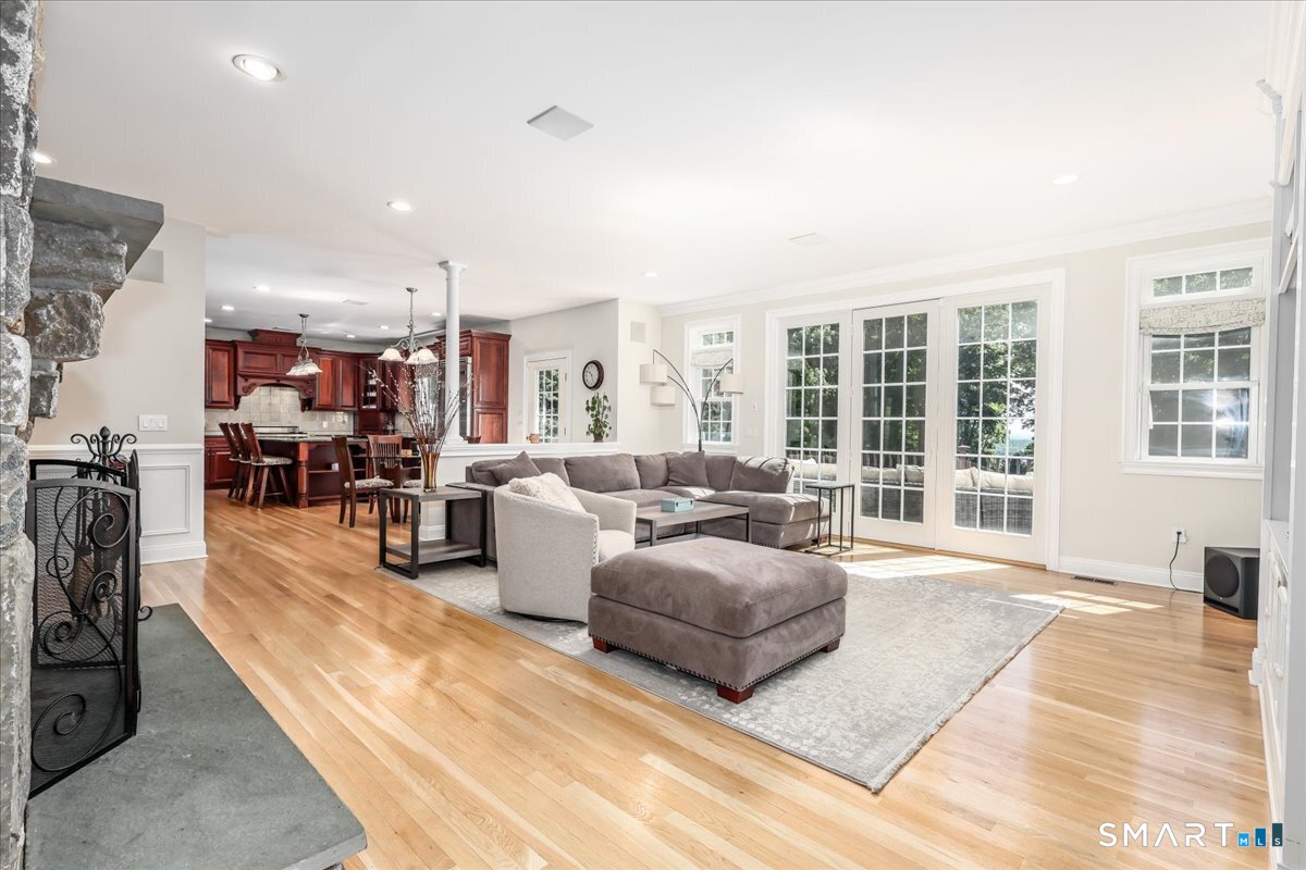 8 Rock Ridge Court New Fairfield CT 06812