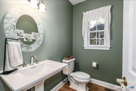 8 Rock Ridge Court New Fairfield CT 06812