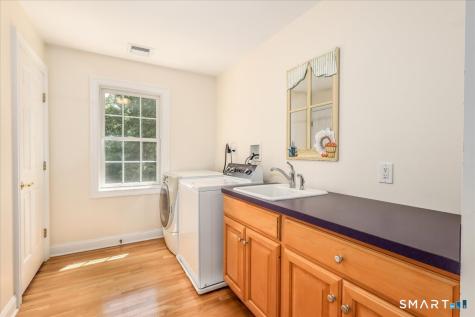8 Rock Ridge Court New Fairfield CT 06812
