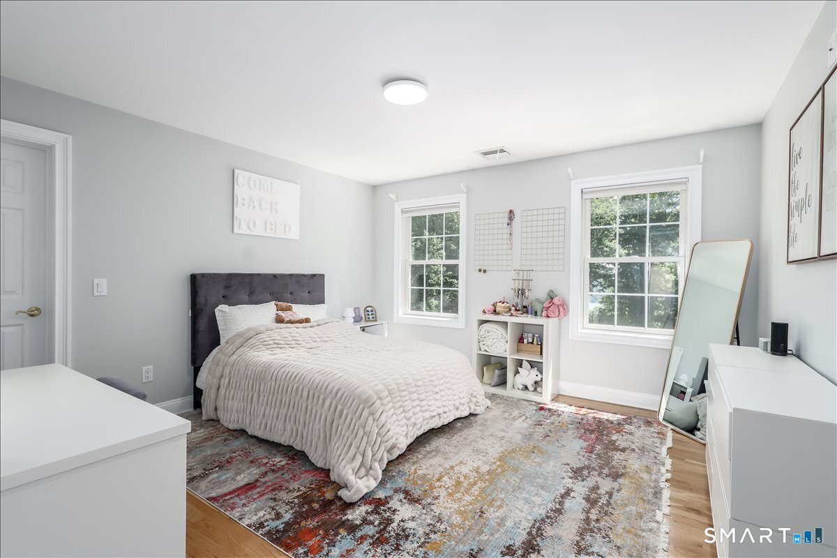 8 Rock Ridge Court New Fairfield CT 06812