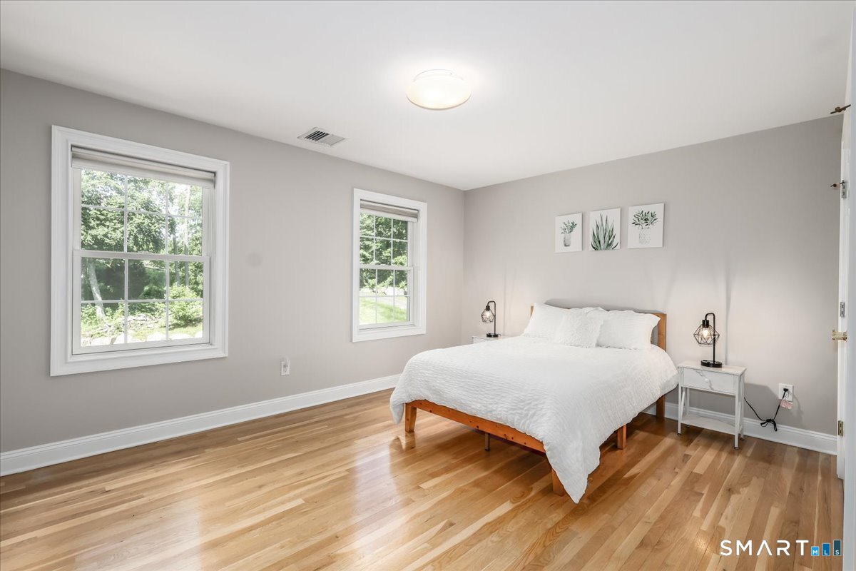 8 Rock Ridge Court New Fairfield CT 06812