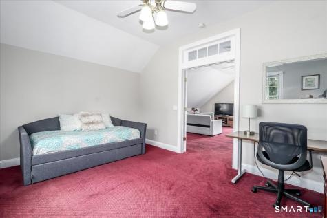 8 Rock Ridge Court New Fairfield CT 06812