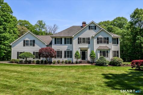 8 Rock Ridge Court New Fairfield CT 06812