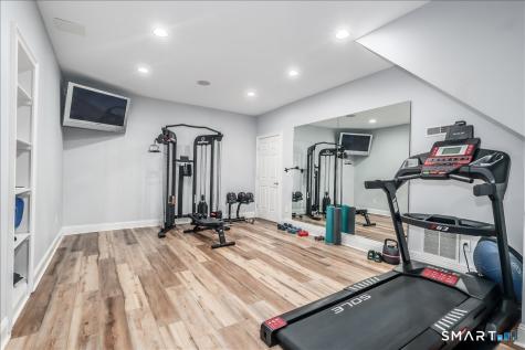 8 Rock Ridge Court New Fairfield CT 06812