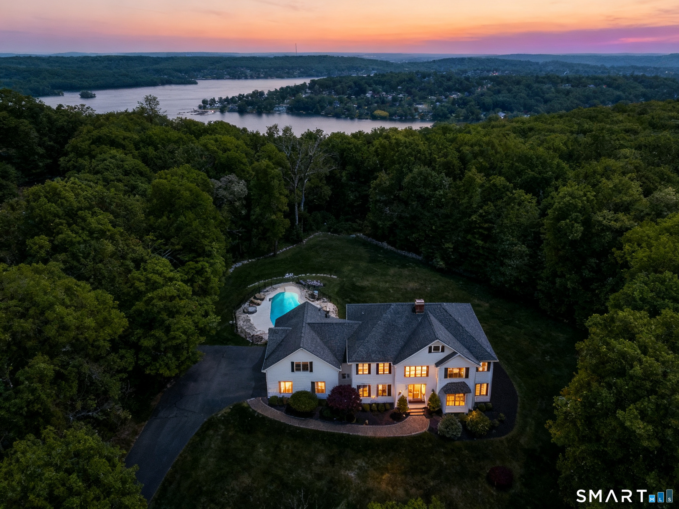8 Rock Ridge Court New Fairfield CT 06812