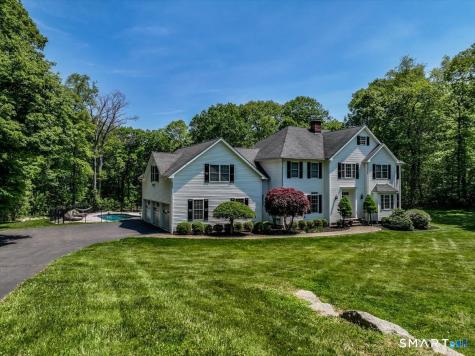 8 Rock Ridge Court New Fairfield CT 06812