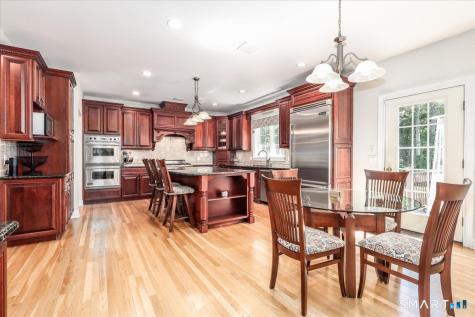 8 Rock Ridge Court New Fairfield CT 06812