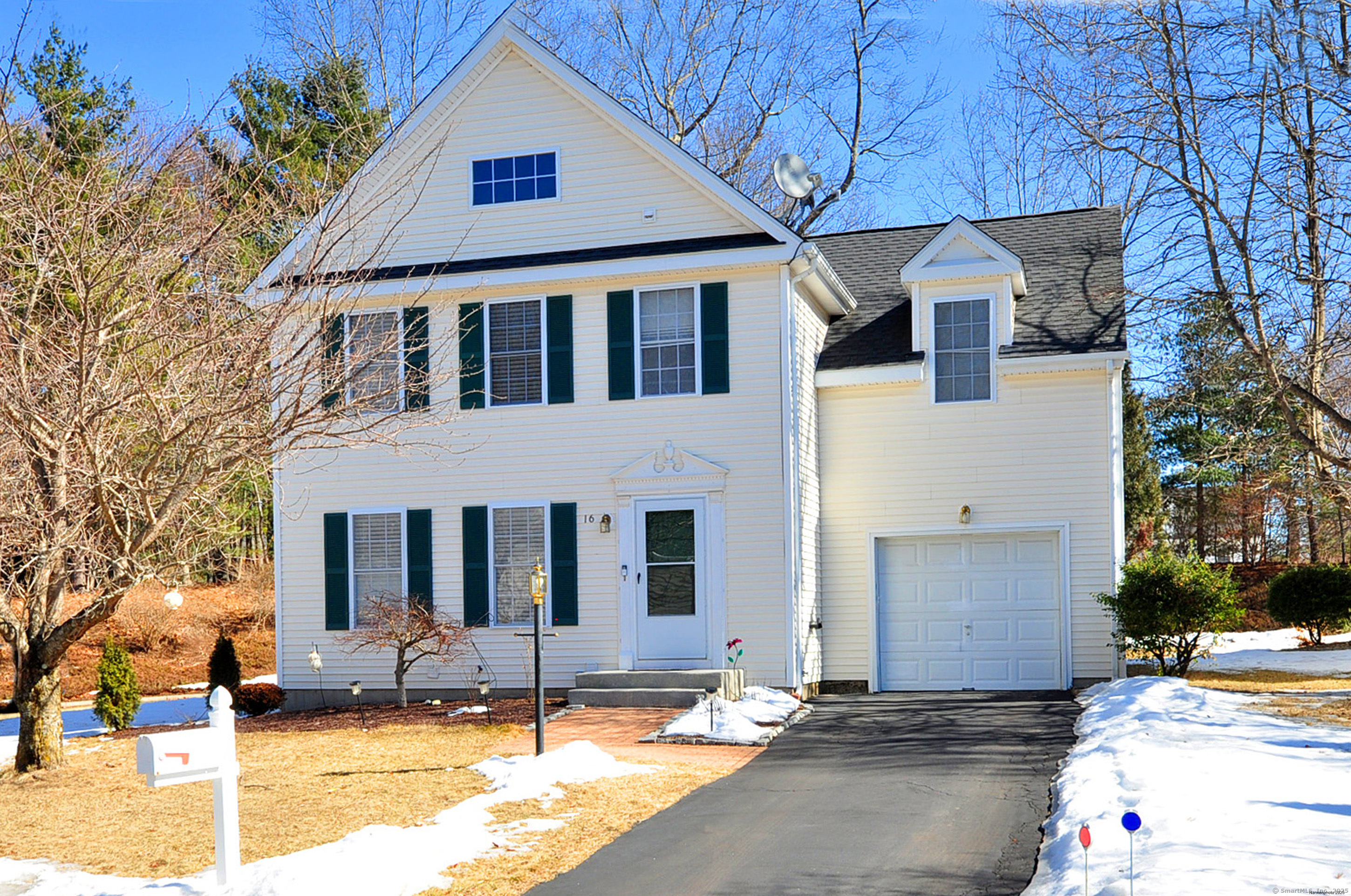 16 Fox Hollow Avon CT 06001