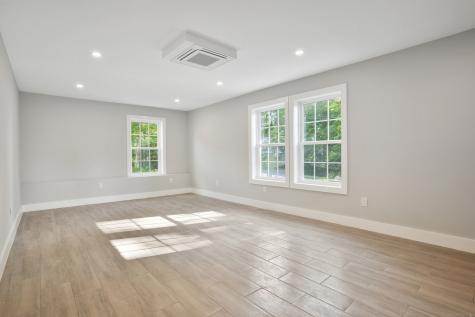 10 Merlin Avenue New Fairfield CT 06812