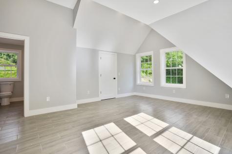 10 Merlin Avenue New Fairfield CT 06812