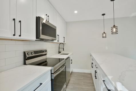 10 Merlin Avenue New Fairfield CT 06812