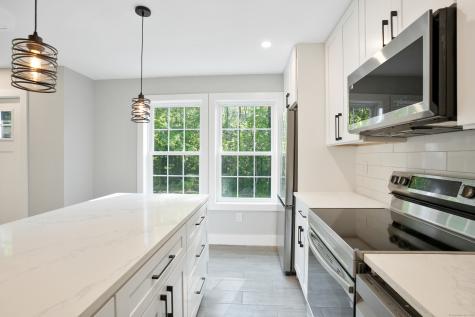 10 Merlin Avenue New Fairfield CT 06812