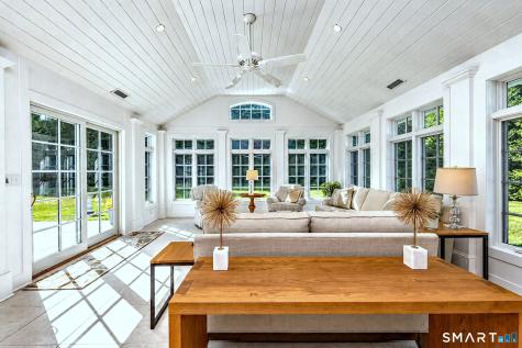 8 Applewood Drive Cheshire CT 06410