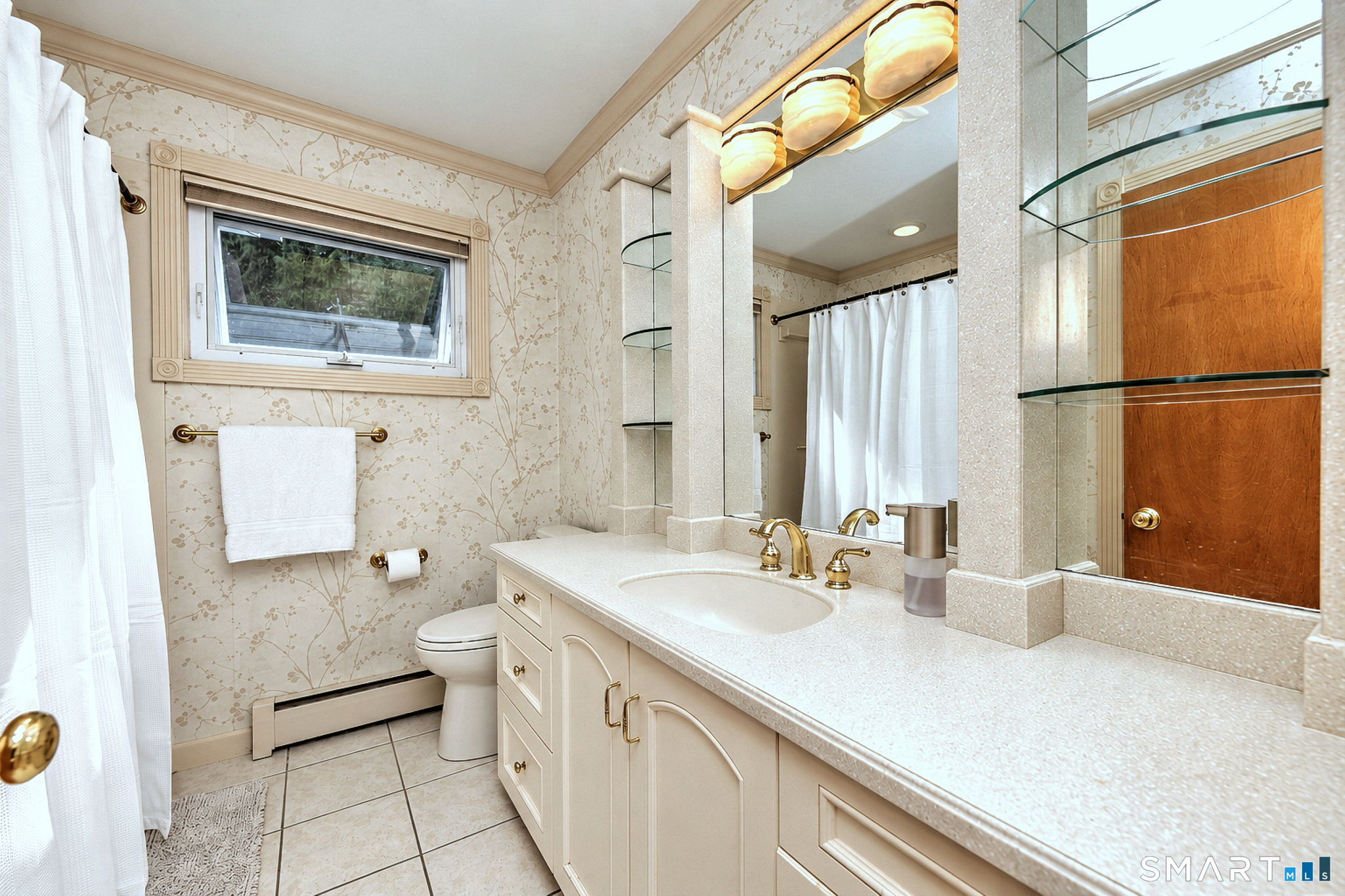 8 Applewood Drive Cheshire CT 06410