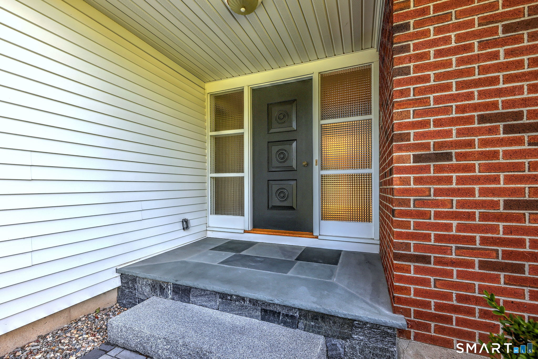 8 Applewood Drive Cheshire CT 06410