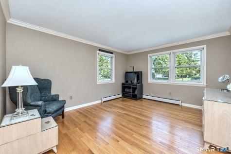 8 Applewood Drive Cheshire CT 06410