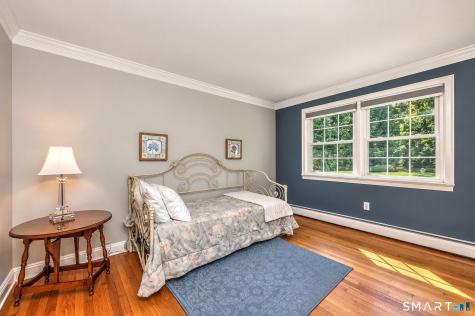 8 Applewood Drive Cheshire CT 06410