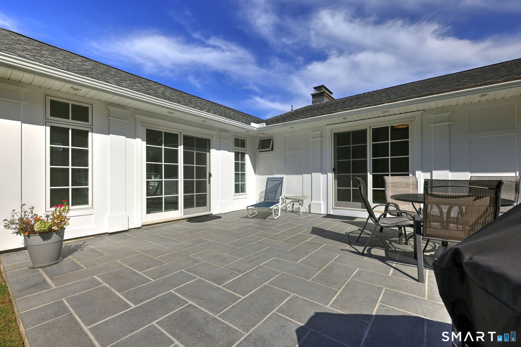 8 Applewood Drive Cheshire CT 06410