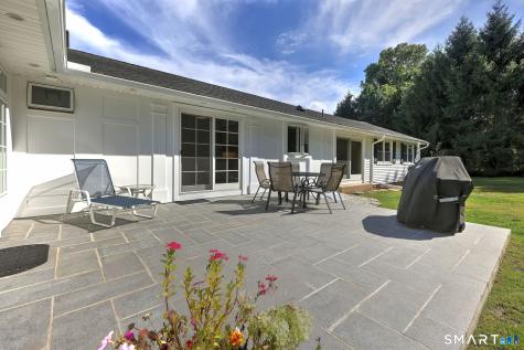8 Applewood Drive Cheshire CT 06410