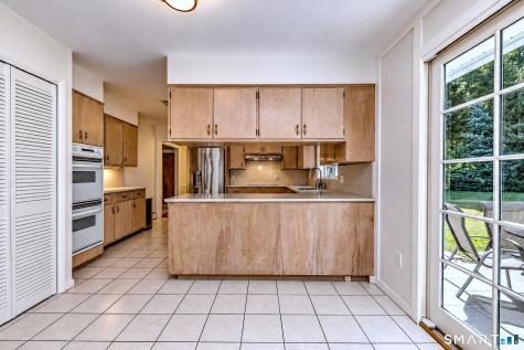 8 Applewood Drive Cheshire CT 06410