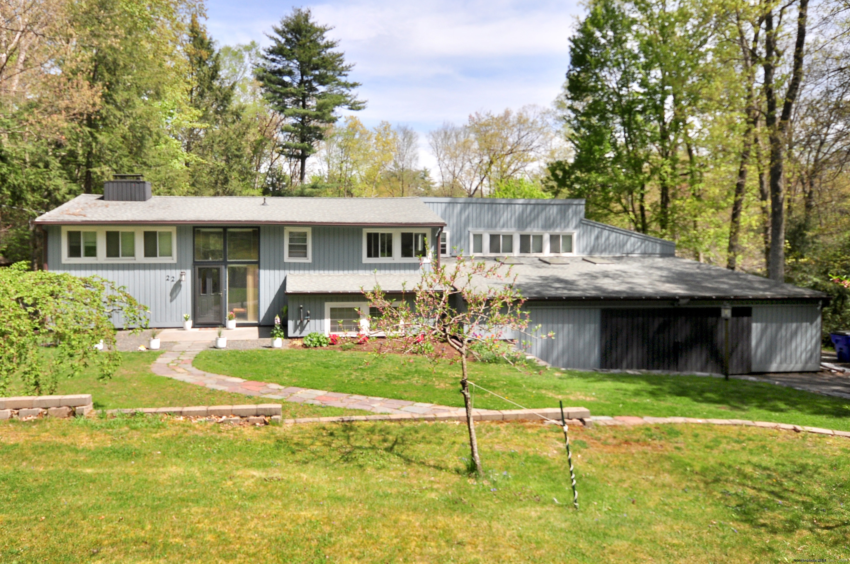 22 Gordon Street Simsbury CT 06070