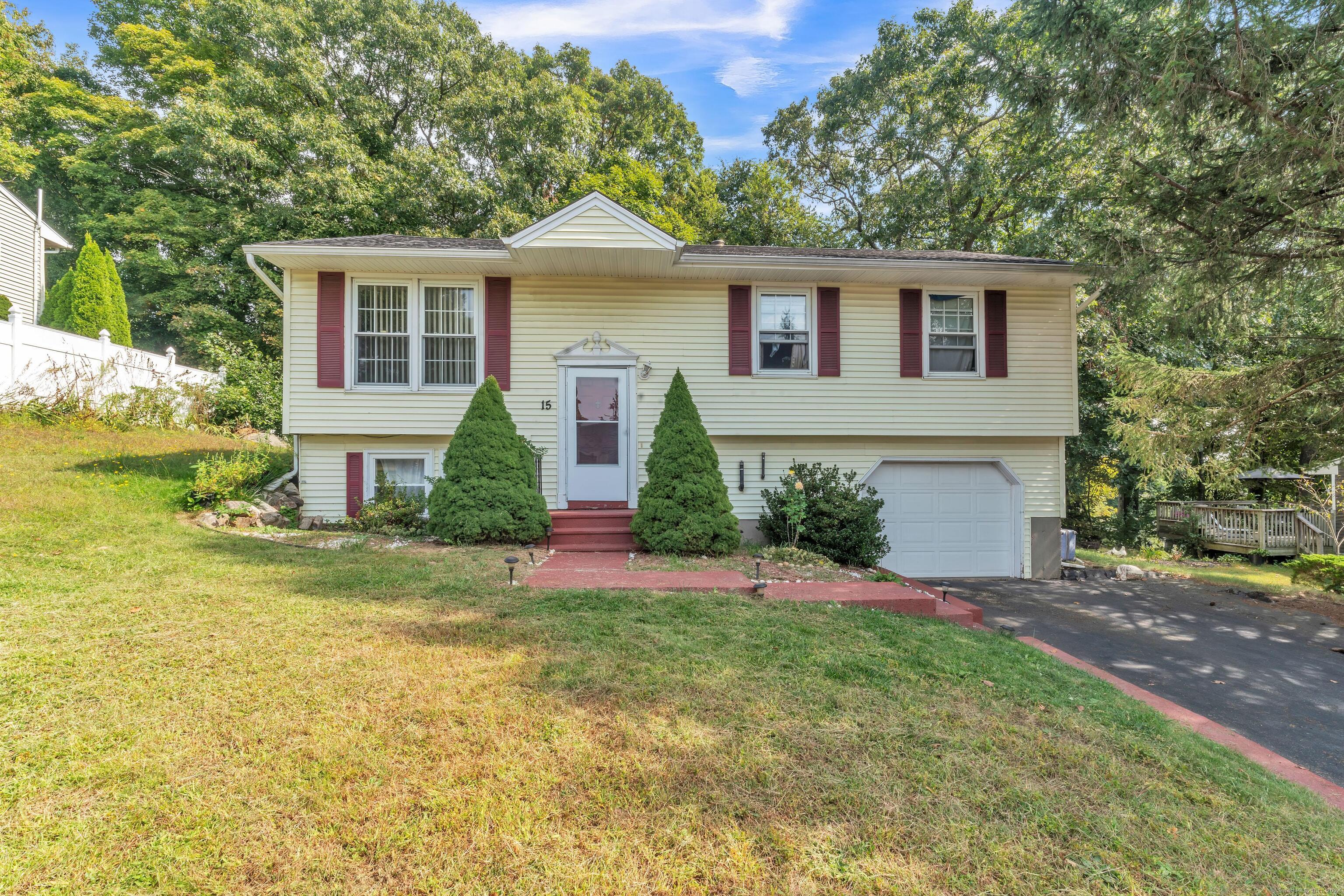 15 Carriage Drive Naugatuck CT 06770