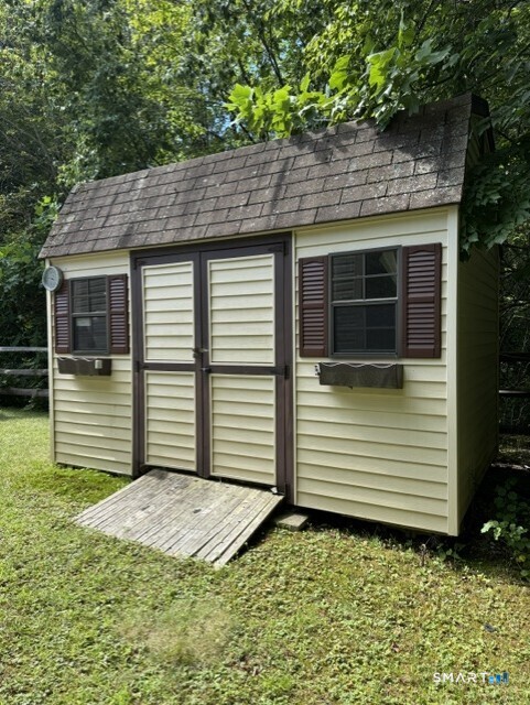 6 Harmony Lane Milford CT 06460