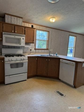 6 Harmony Lane Milford CT 06460