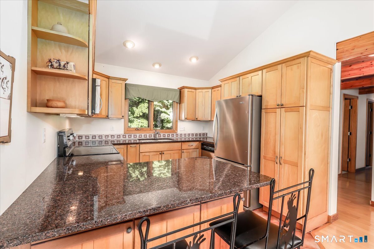 6 Dogwood North Park Danbury CT 06811