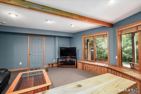 6 Dogwood North Park Danbury CT 06811