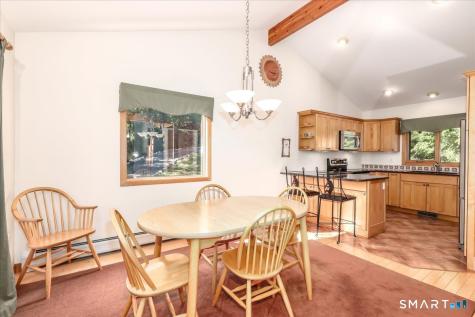 6 Dogwood North Park Danbury CT 06811
