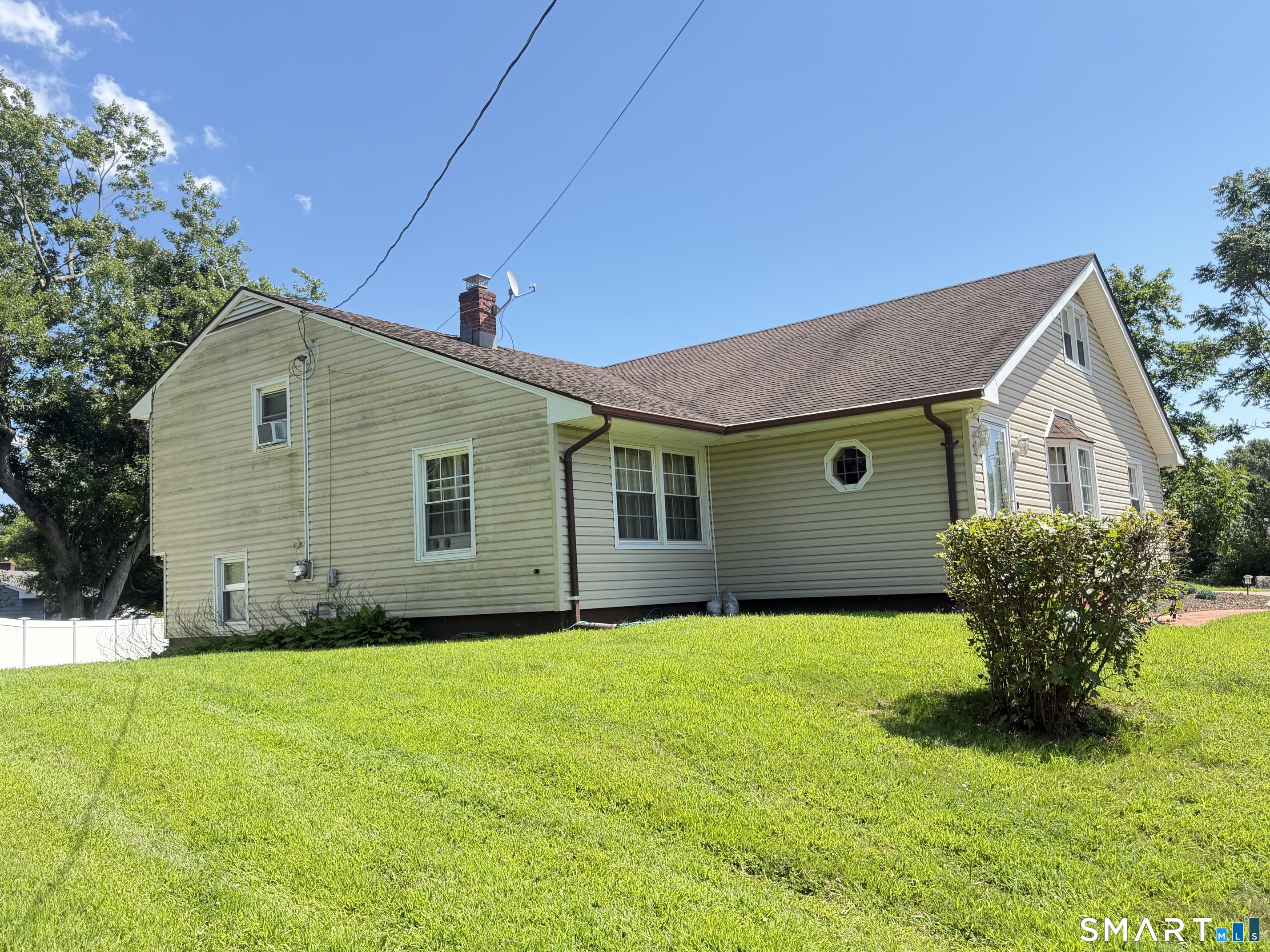 45 Cameo Court Stratford CT 06614