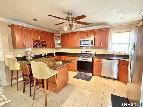 45 Cameo Court Stratford CT 06614
