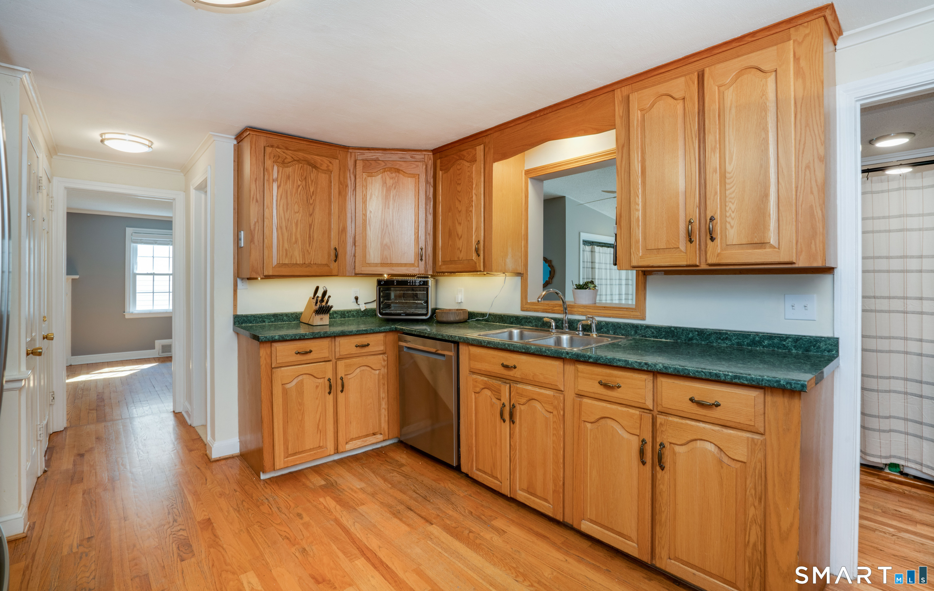 5 Linnard Road West Hartford CT 06107