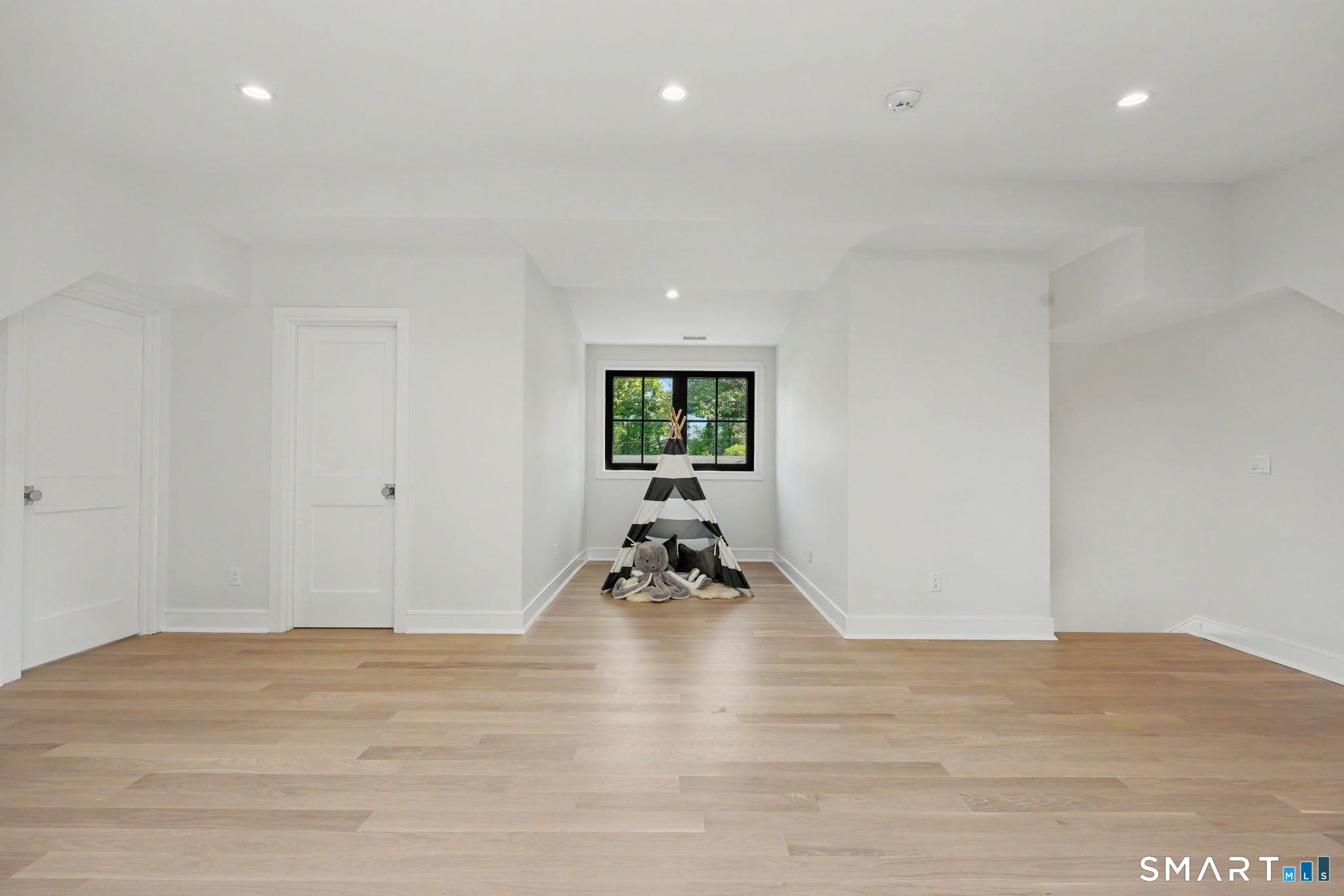 8 Somerset Lane Greenwich CT 06878