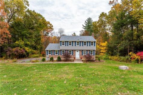 14 Horseshoe Drive East Granby CT 06026