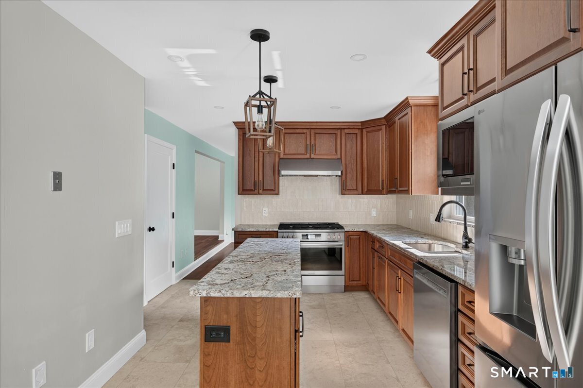 19 Topsail Lane Groton CT 06355