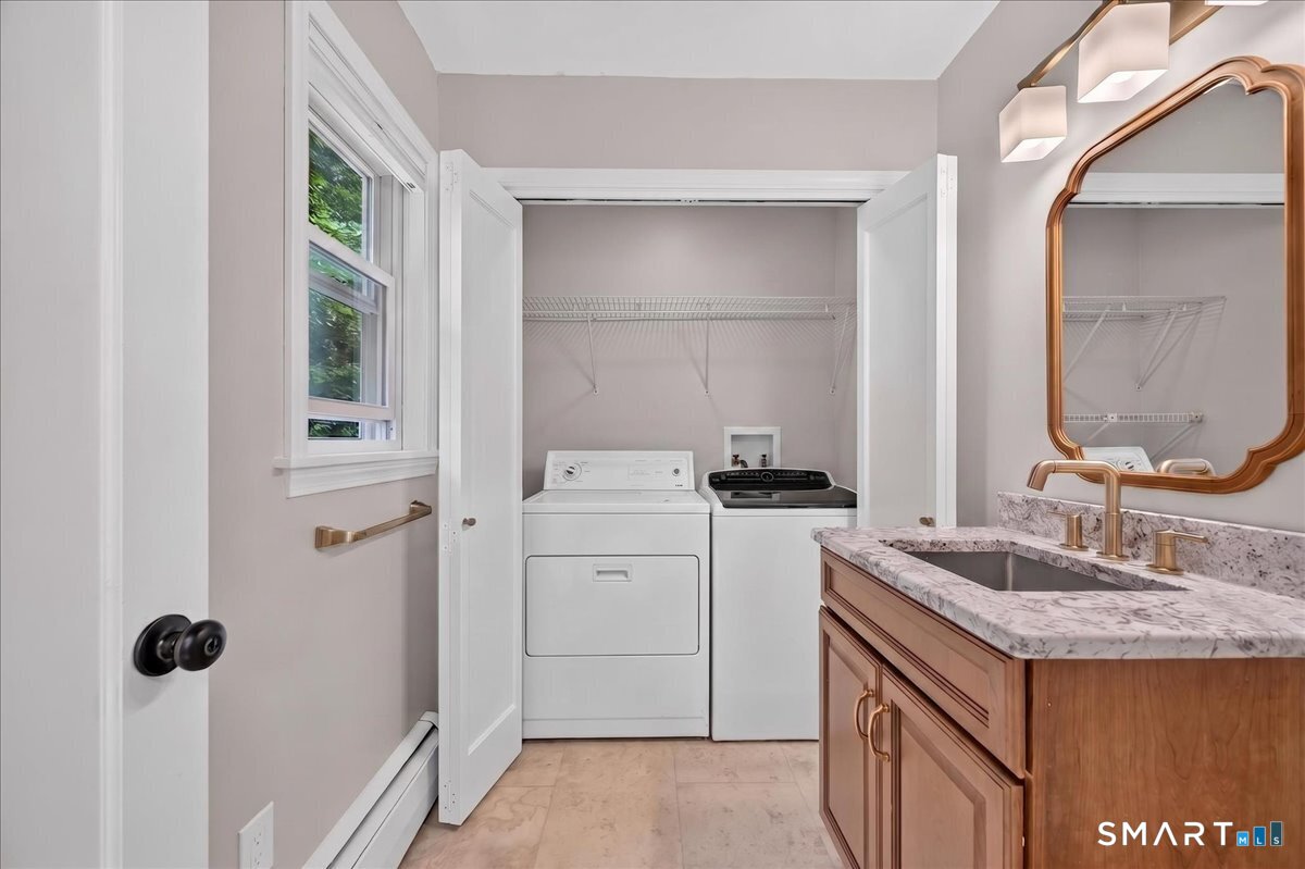 19 Topsail Lane Groton CT 06355