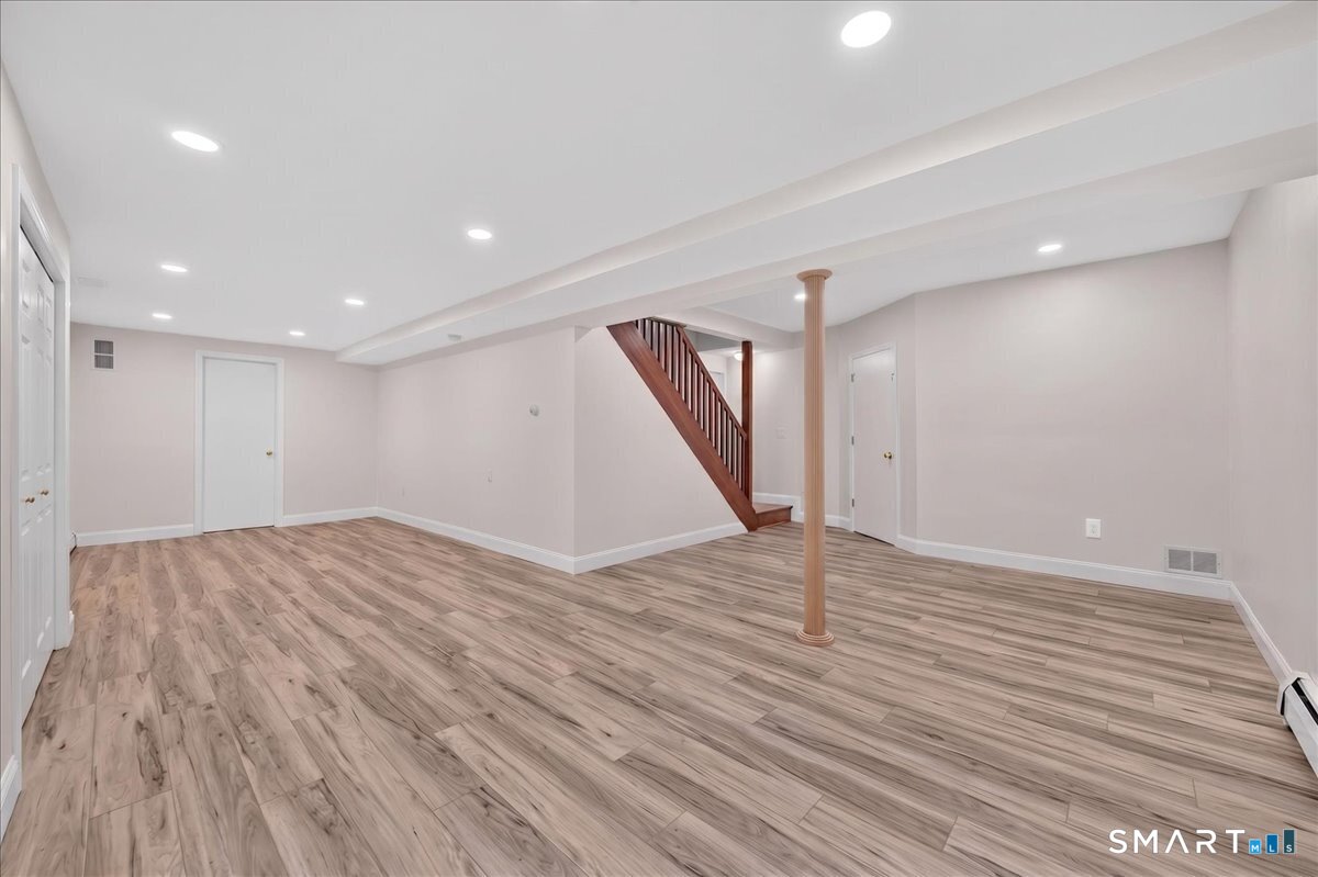 19 Topsail Lane Groton CT 06355