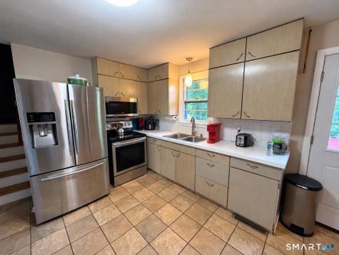 264 Pearl Lake Road Waterbury CT 06706