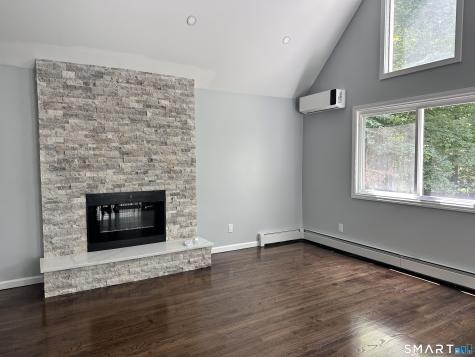 59 Hoadley Creek Circle Guilford CT 06437