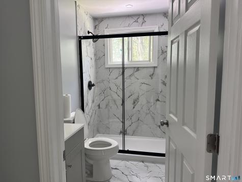 59 Hoadley Creek Circle Guilford CT 06437