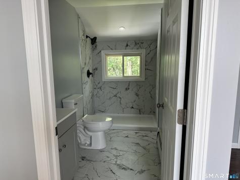 59 Hoadley Creek Circle Guilford CT 06437